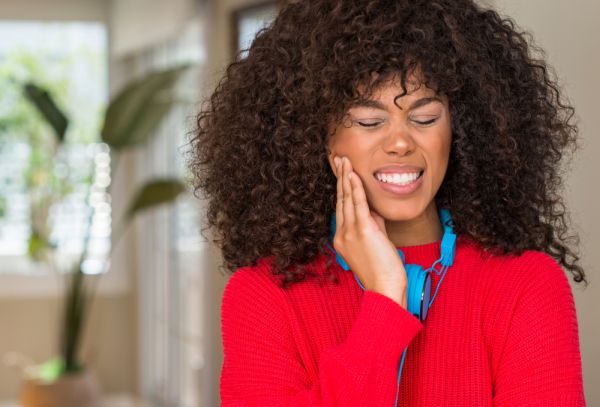 What Causes Toothache Pain? [Ask A General Dentist In Chicago]